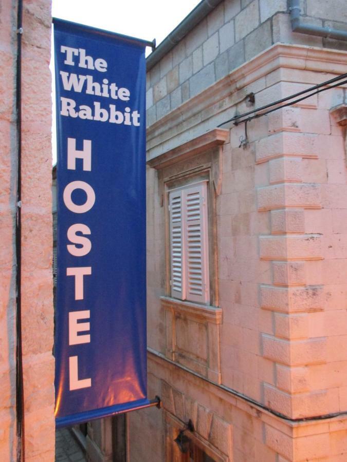 White Rabbit Hostel Хвар Екстериор снимка